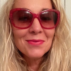 Meet your Posher, Leanne